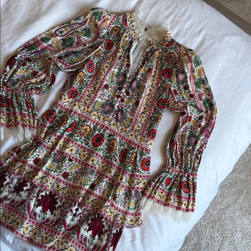 Alice + Olivia Lace Trim Detail